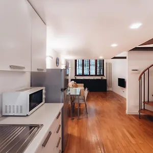 https://charming-de-togni-apartment.italymilanhotels.net